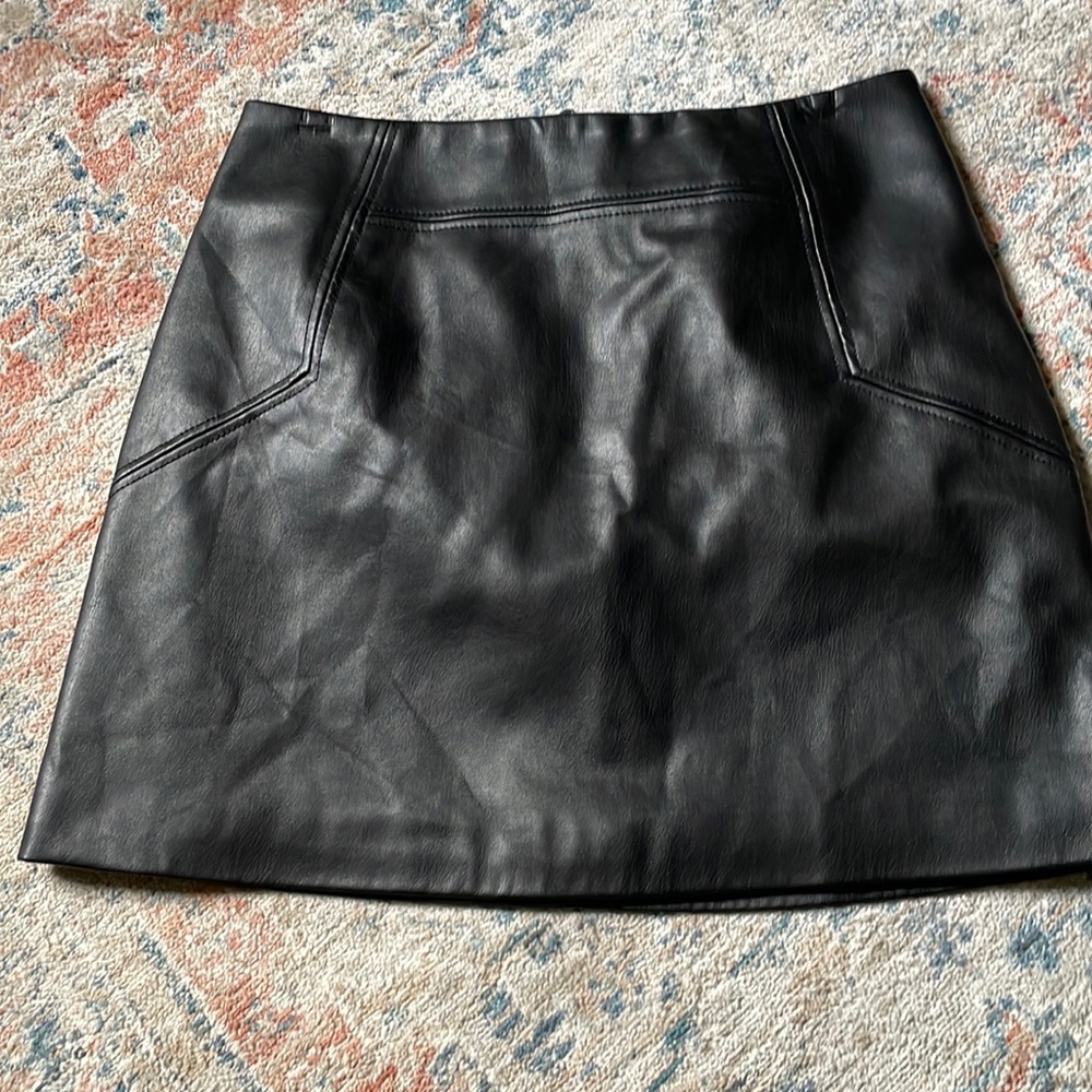 Mini faux leather skirt from H&M